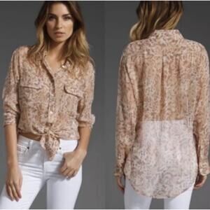 Equipment Femme Signature Women's Blouse Silk Button Tortise Print Patern